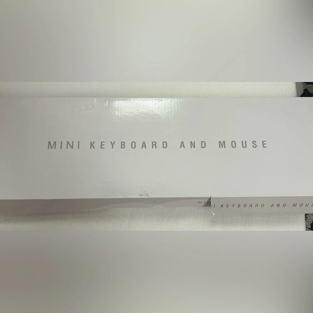 Wireless White Keyboard and Mouse Combo